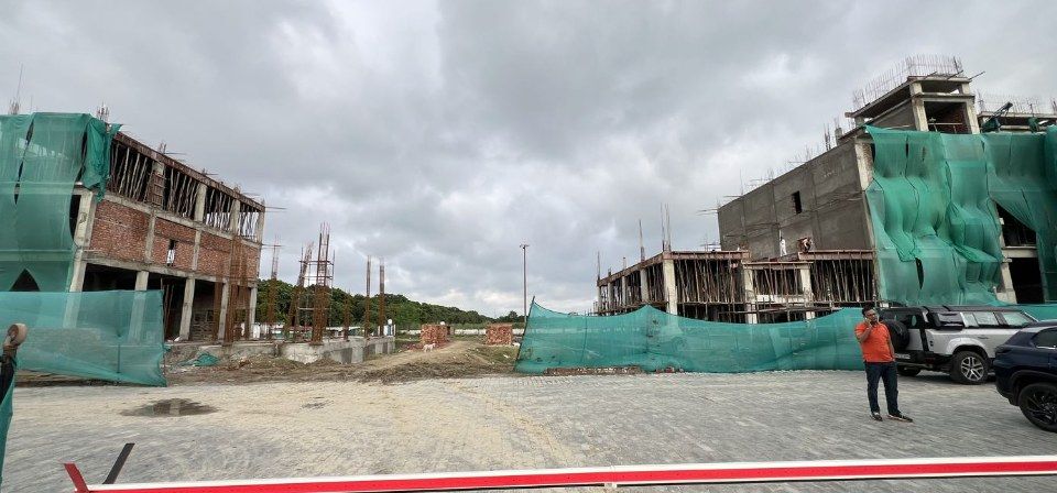 Frontage and access road taking shape
